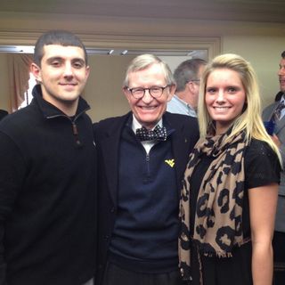 President Gee with incoming freshmen